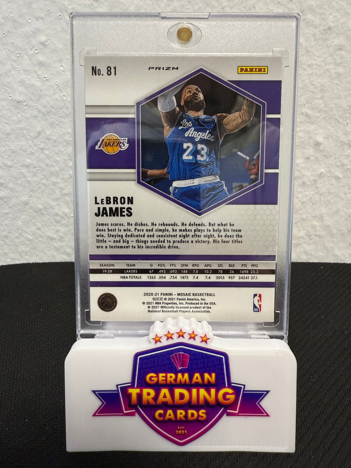 LeBron James Gold Wave- 2020-21 Panini Mosaic Basketball