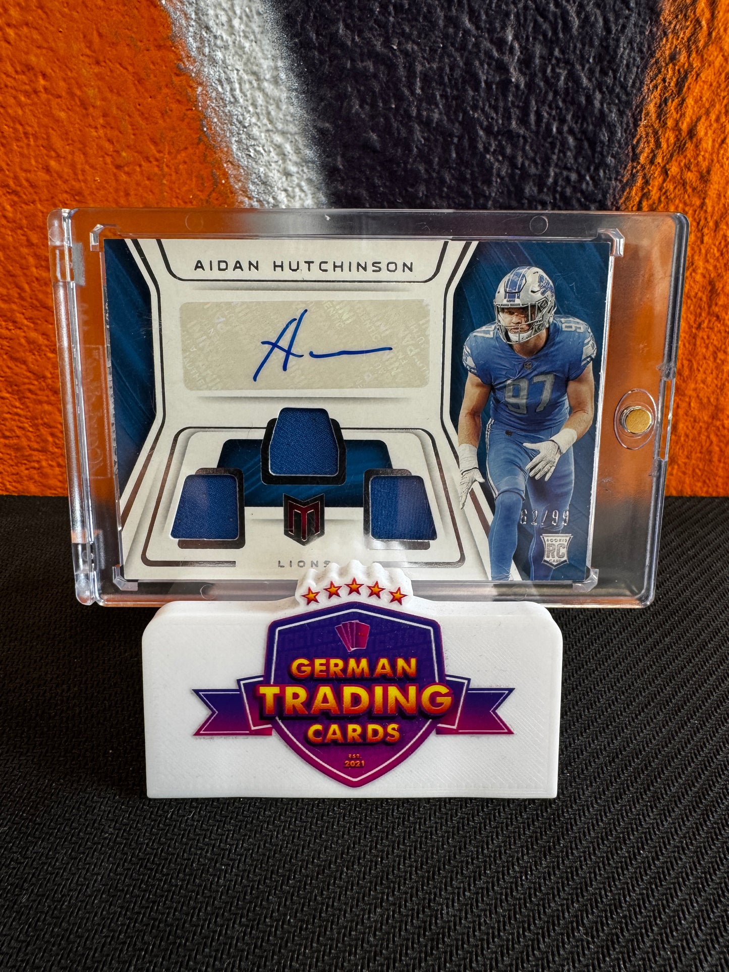 Aidan Hutchinson Momentum RPA 62/99 - Panini Chronicles Momentum 2022