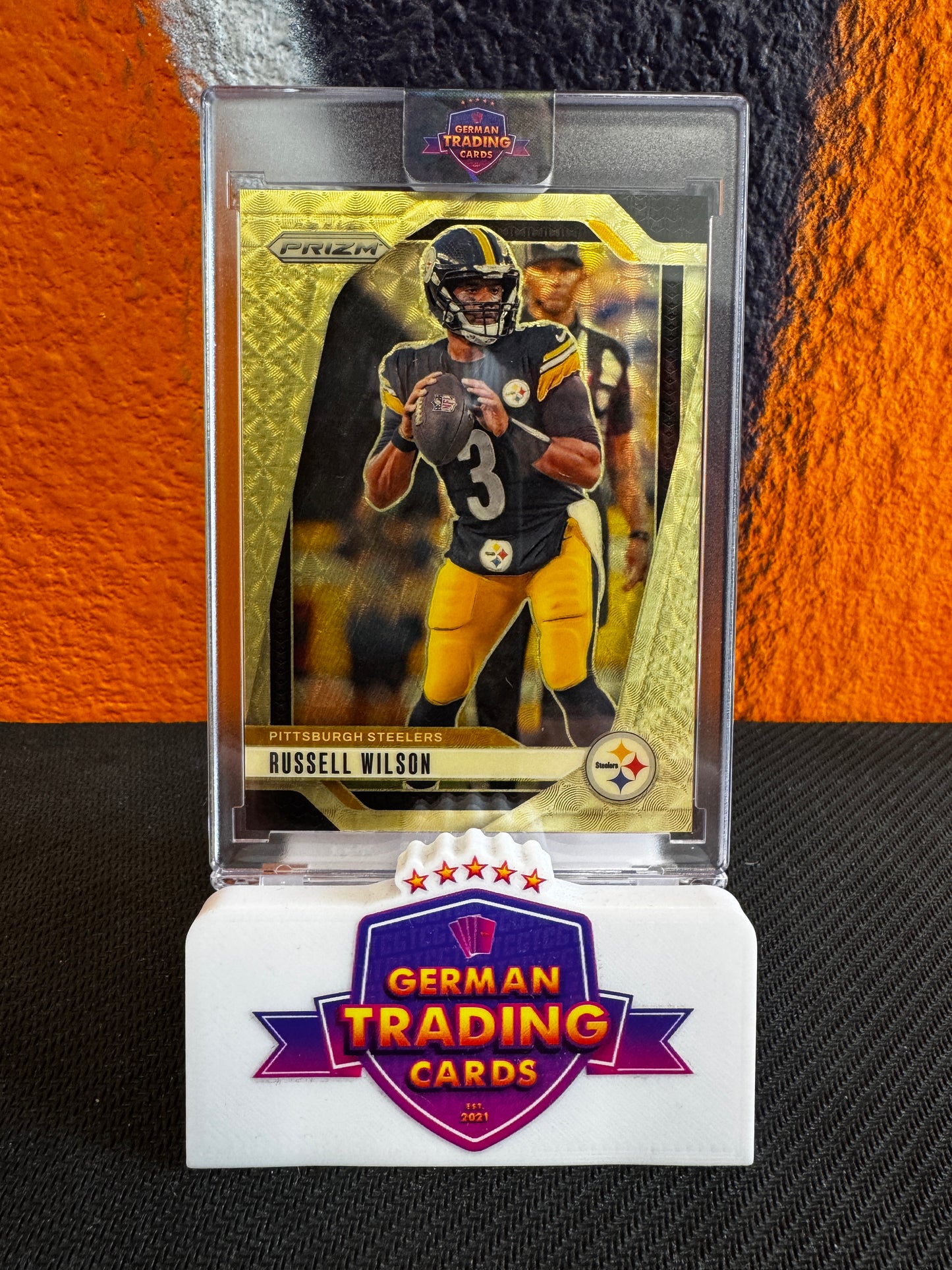 Russell Wilson Gold Vinyl 5/5 #240 - Panini Prizm 2024