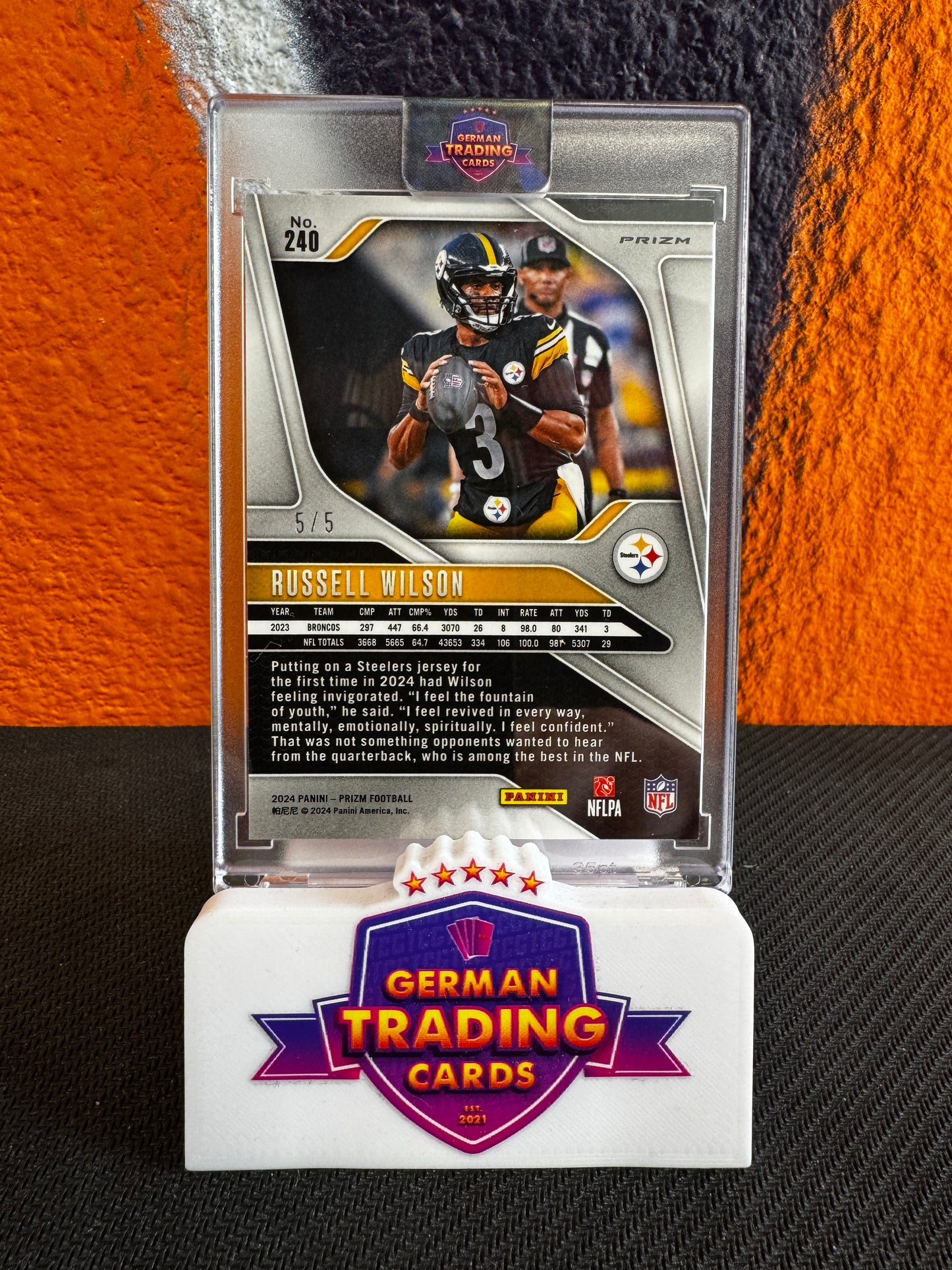 Russell Wilson Gold Vinyl 5/5 #240 - Panini Prizm 2024