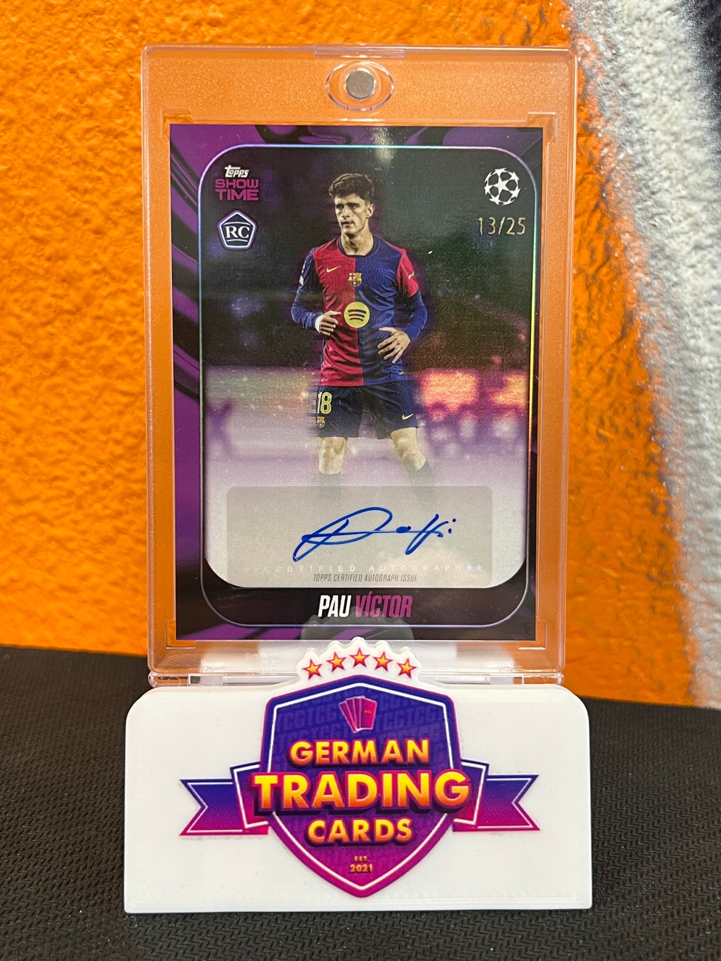 Pau Victor Rookie Auto Purple 13/25 - Topps Showtime UCC 2024-25