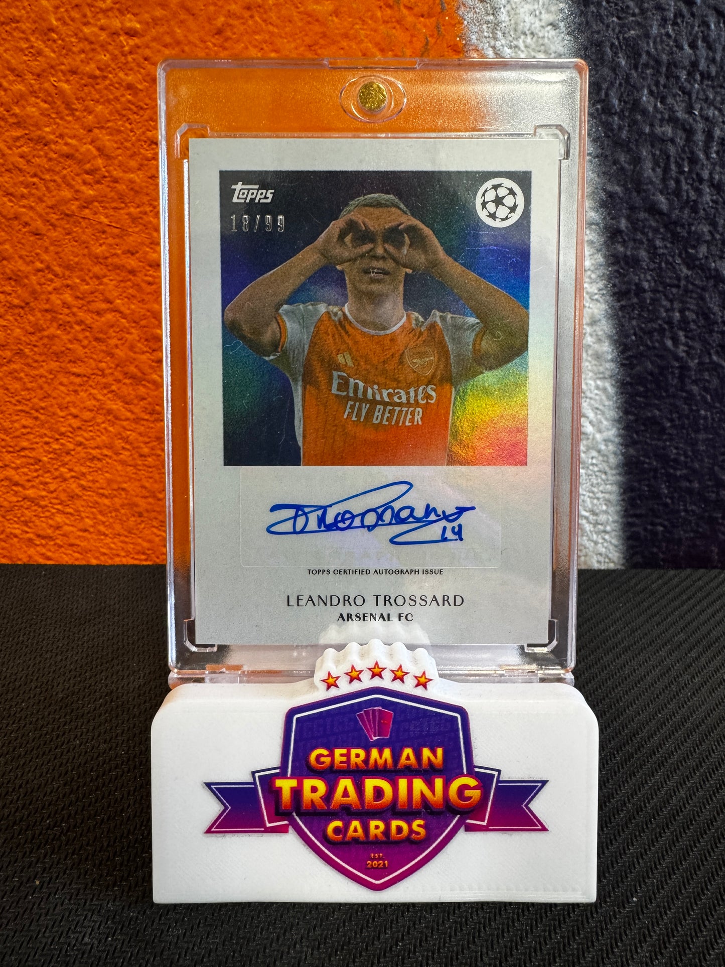Leandro Trossard 18/99 Polaroid Auto - Topps Simplicidad 2023/24