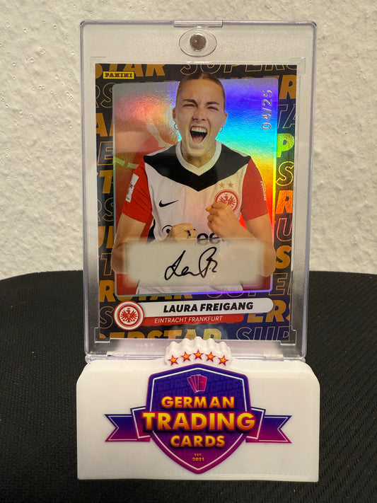 Laura Freigang Auto 04/25 - 2024 Panini DFB Google Pixel Frauen Bundesliga