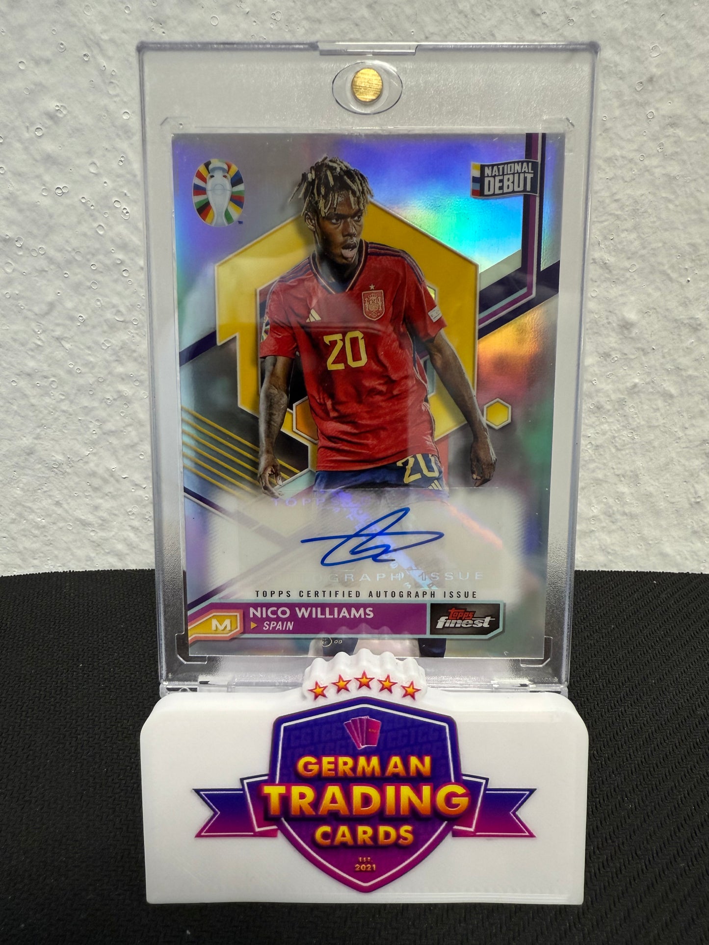 Nico Williams National Debut Auto - Topps Finest Road to UEFA Euro 2024